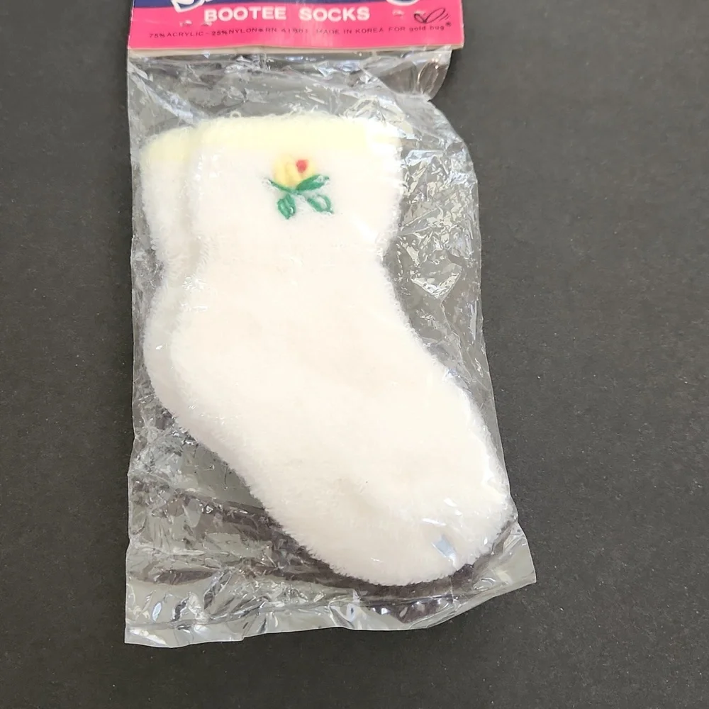 Vintage Snug & Hug Bootee Booty baby socks